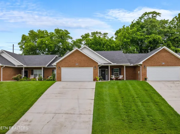 $379,900 | 1032 Patriot Landing Drive, Dandridge, TN 37725
