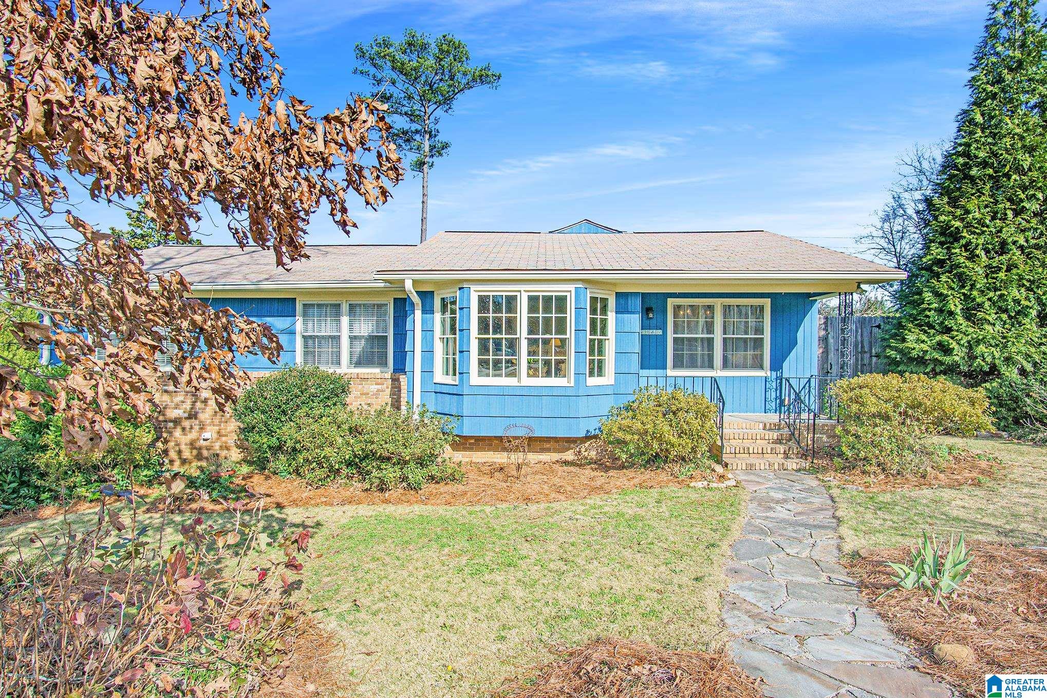 3132 Dolly Ridge Drive Birmingham, AL 35243 - Photo 2 of 40