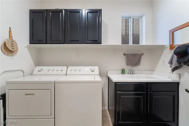 $599,000 | 192 Mt St Helens Drive, Henderson, NV 89012