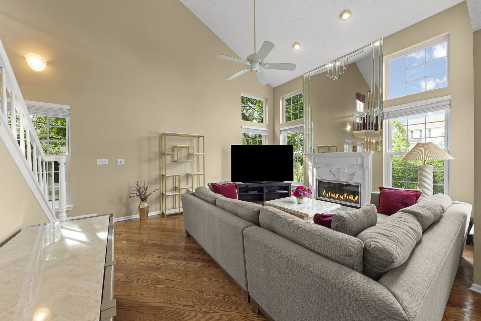 320 Cimarron Road East Lombard, IL 60148 - Photo 4 of 36 Gallery Image 4