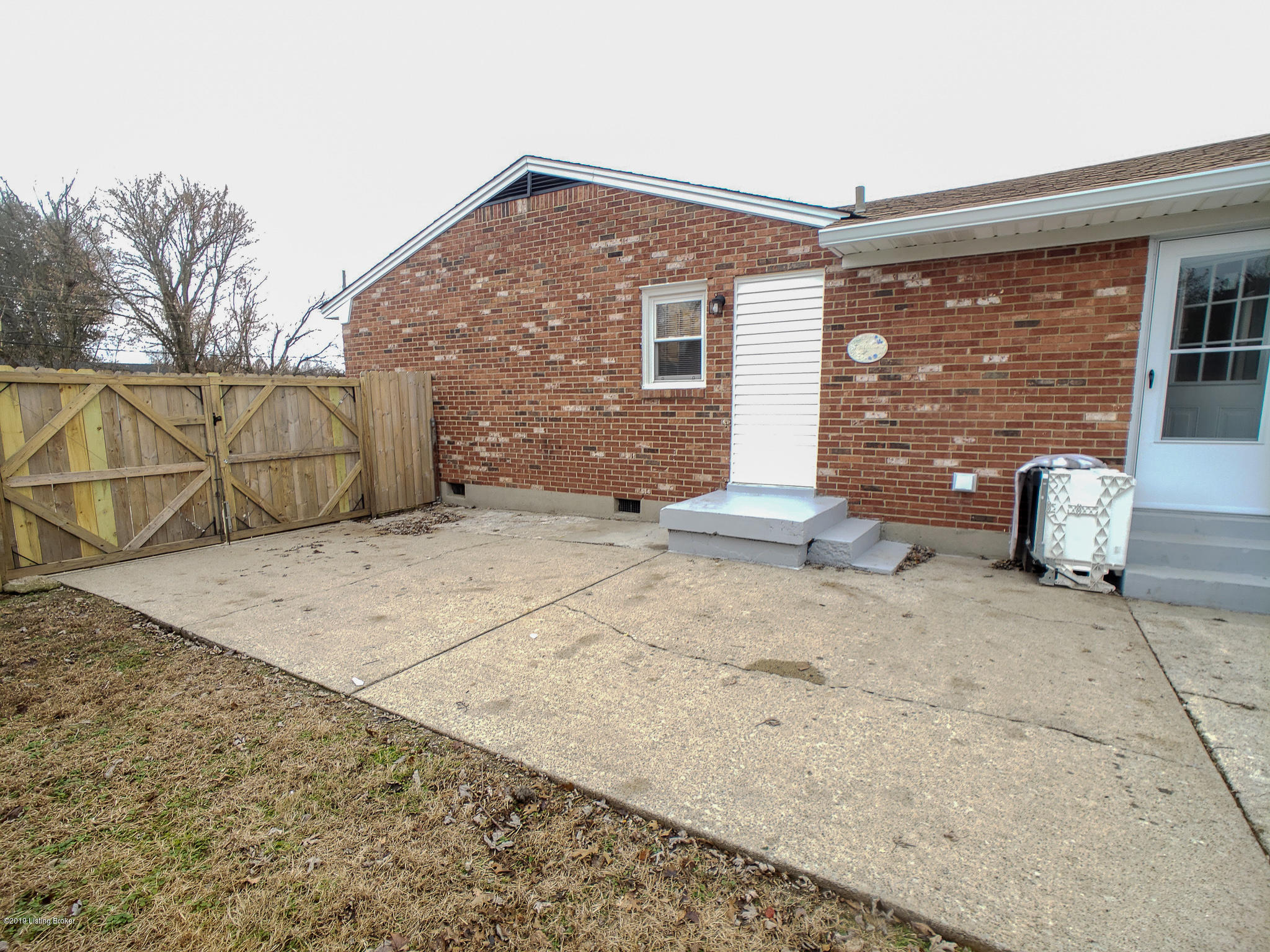 6817 Barfield Road Louisville, KY 40258 - Photo 26 of 32 20191126_123216