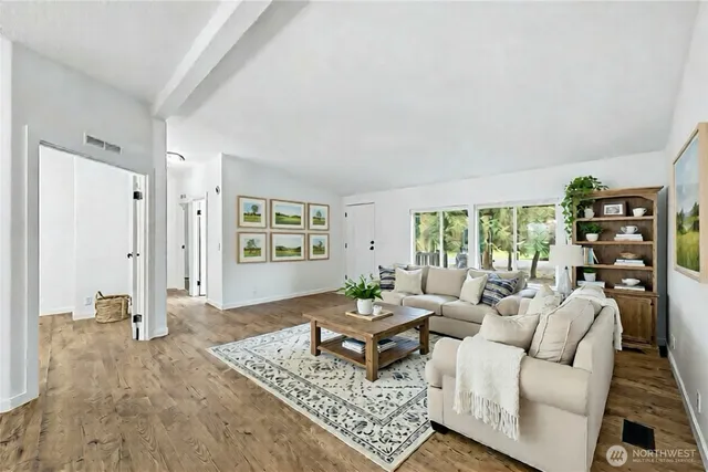 $550,000 | 8381 North Telegraph Road, Everson, WA 98247