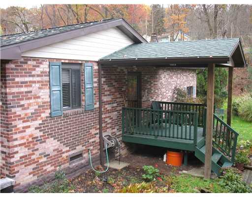 36 McClure Road Cheswick, PA 15024 - Photo 2 of 18 Exterior Front.