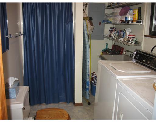 36 McClure Road Cheswick, PA 15024 - Photo 13 of 18 Full Bath.