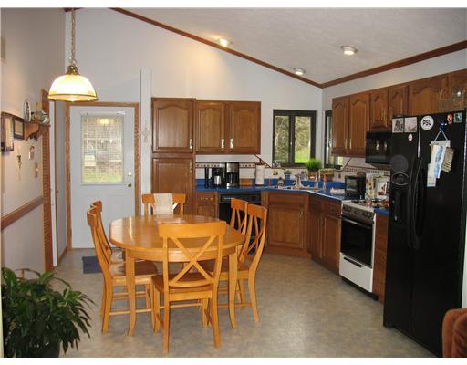 36 McClure Road Cheswick, PA 15024 - Photo 4 of 18 Kitchen.