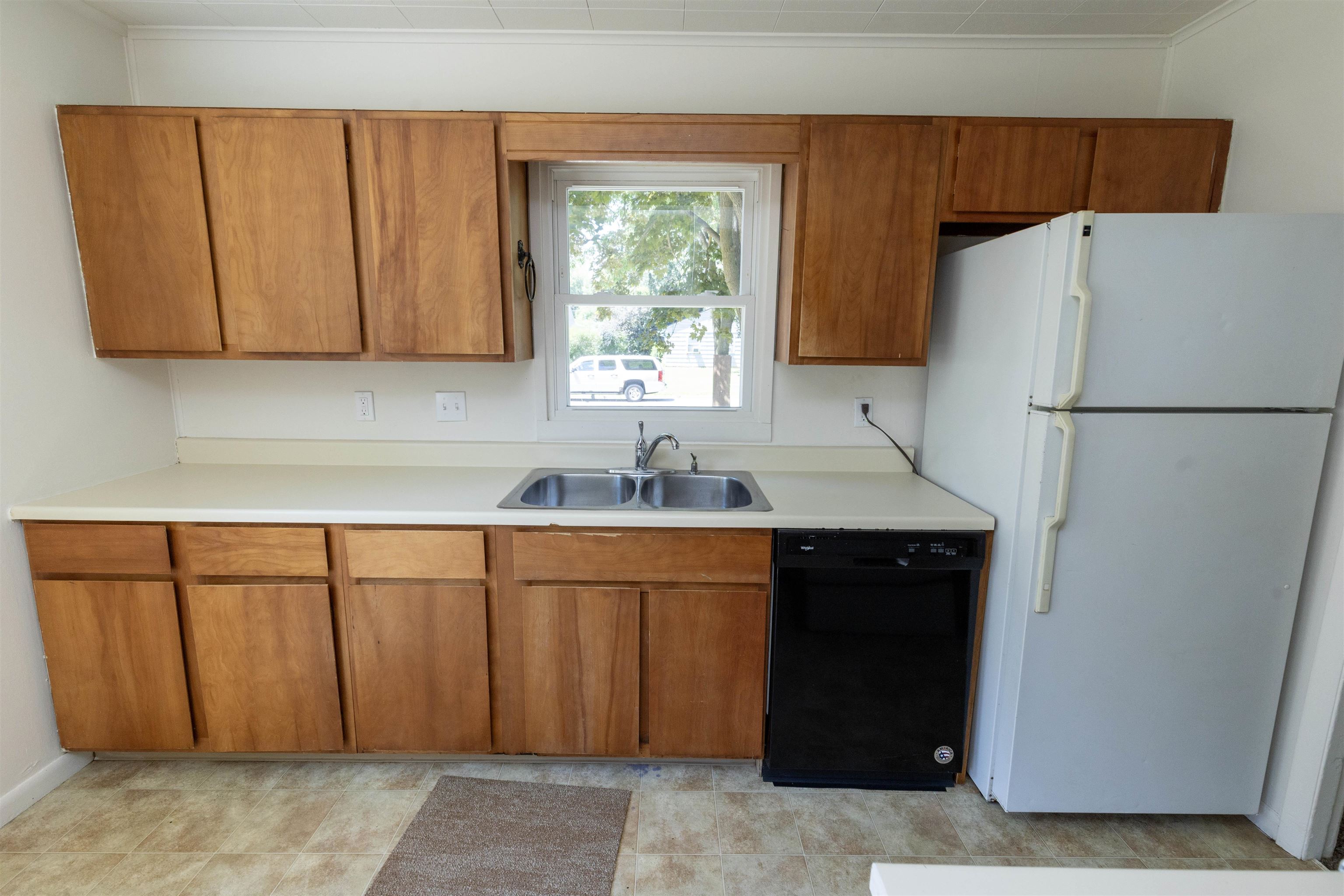 1002 East Sugnet Road Midland, MI 48642 - Photo 6 of 28