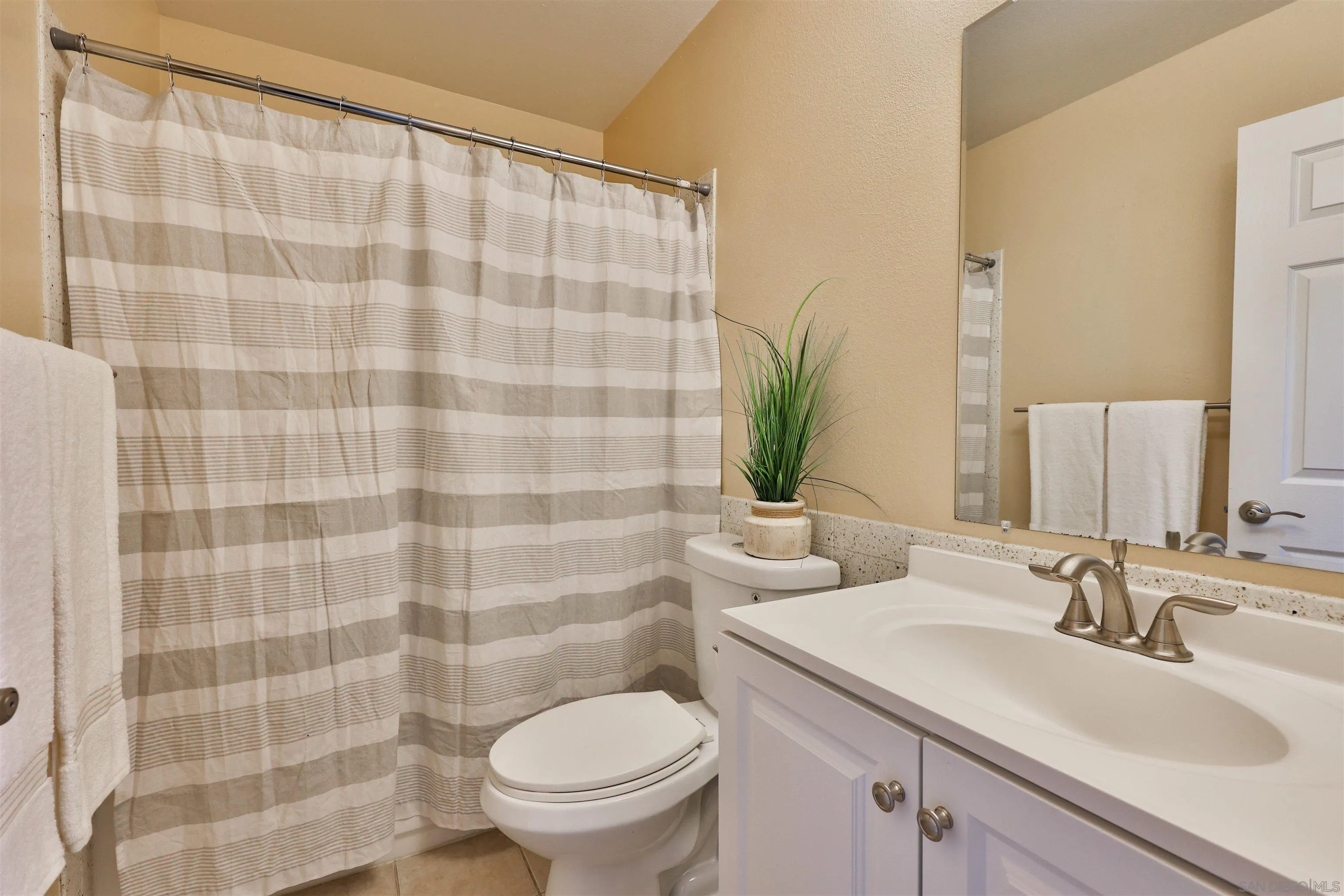 7833 Backer Road San Diego, CA 92126 - Photo 19 of 31 Gallery Image 19