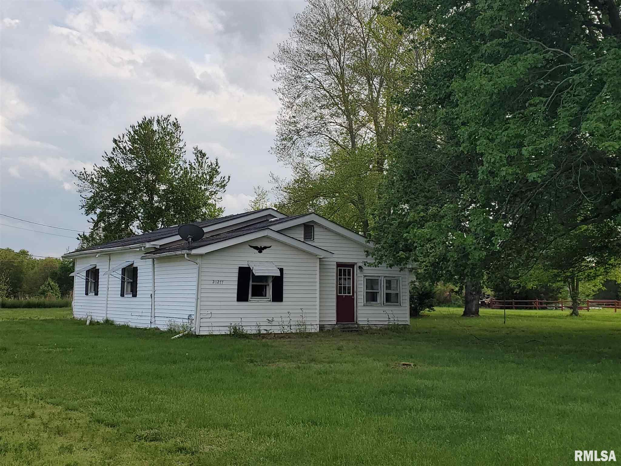 20277 Galatia Post Road Pittsburg, IL 62974 - Photo 1 of 37