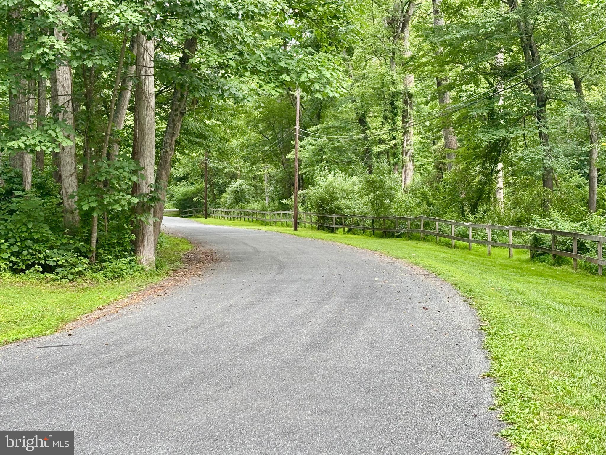 10834 Henderson Road Fairfax Station, VA 22039 - Photo 2 of 7 Private country road