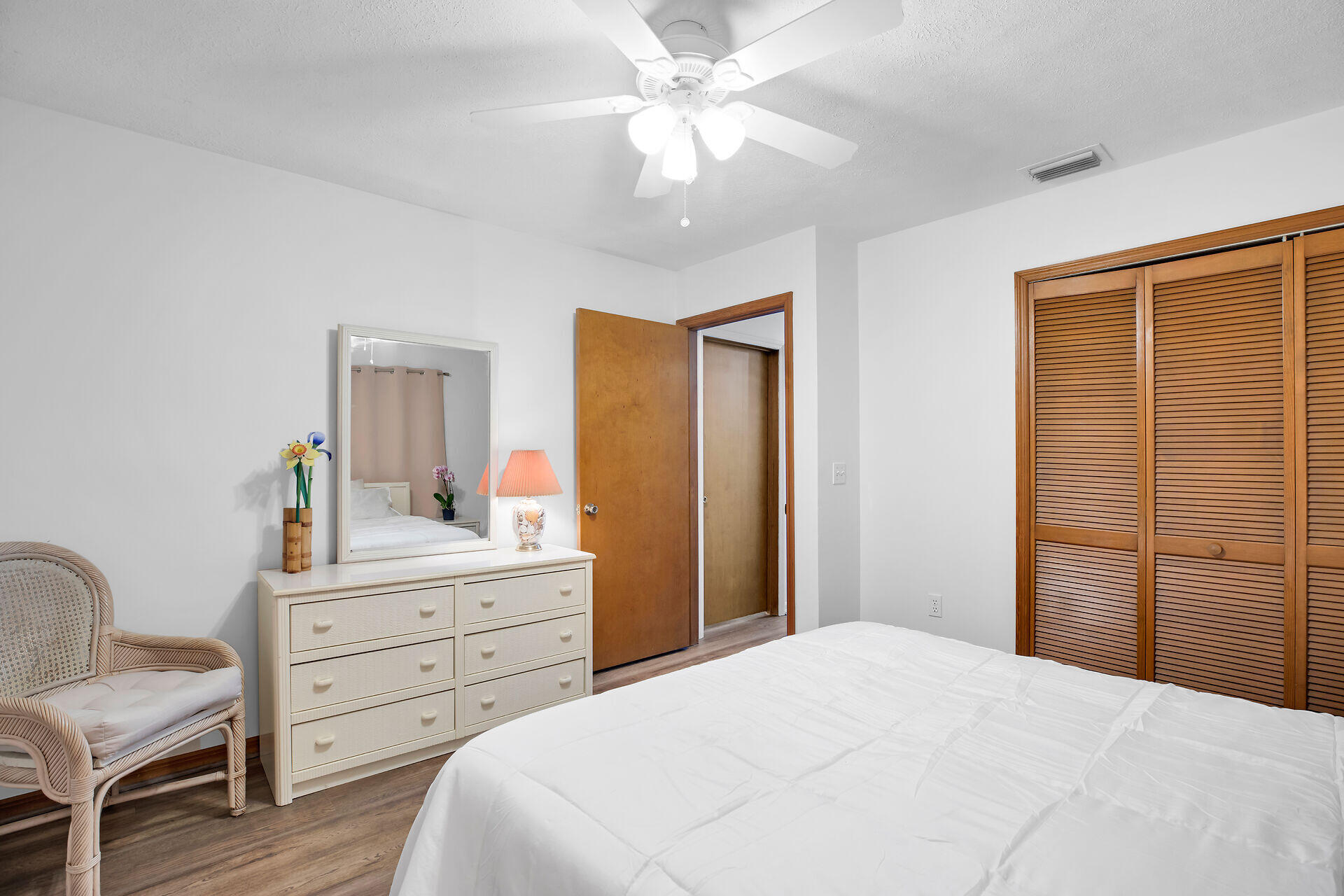 146 Tequesta Street Tavernier, FL 33070 - Photo 28 of 59 Guest Room 1