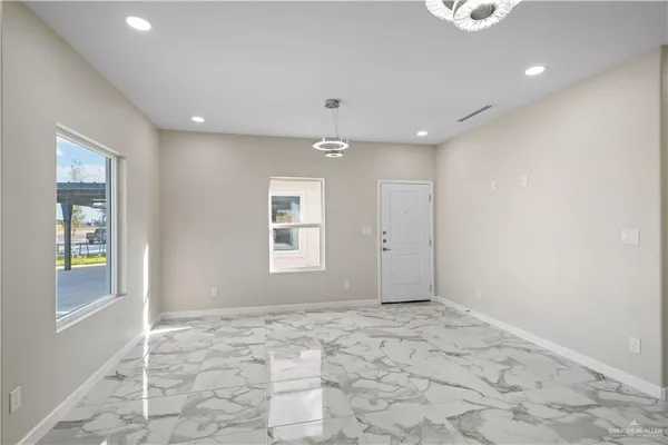 $1,350 | 409 North Onyx Avenue, Unit 3, Edinburg, TX 78541