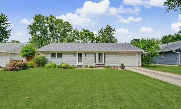 $184,900 | 2804 West Daniel Street, Champaign, IL 61821