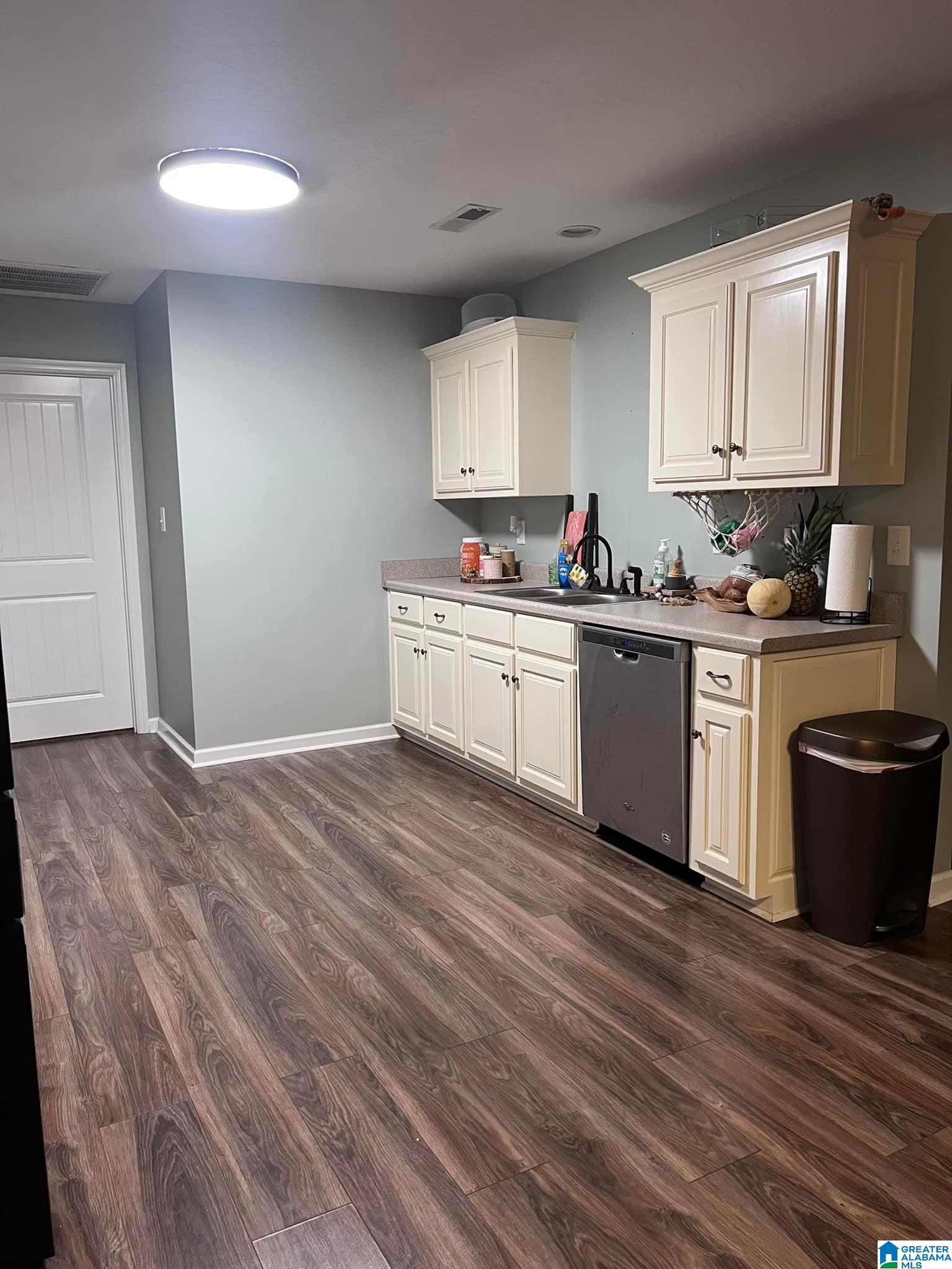 425 Covington Rdg Drive Jacksonville, AL 36265 - Photo 2 of 30