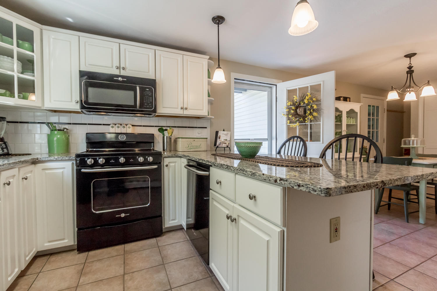 4 Bonnie Hill Road Gorham, ME 04038 - Photo 9 of 48 8 Kitchen 3