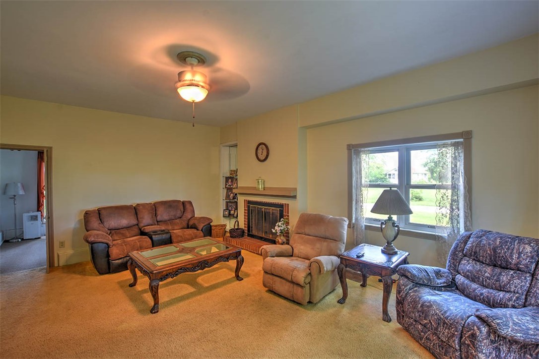 2502 East 1800 North Road Moweaqua, IL 62550 - Photo 9 of 33