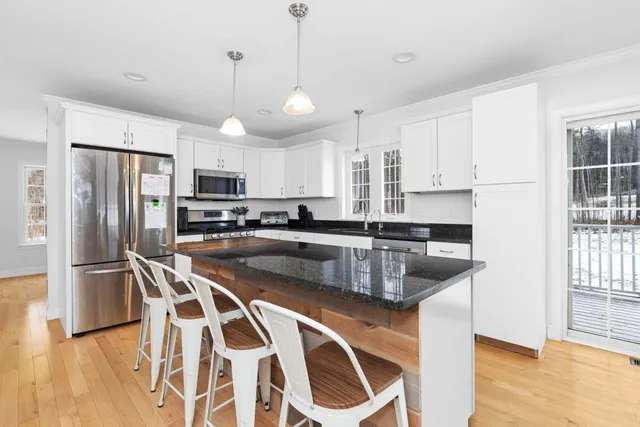 $769,000 | 107 Ann Marie Lane, Colchester, VT 05446