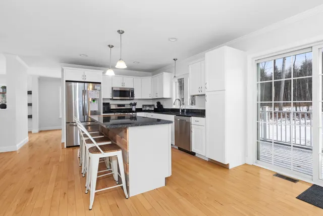 $769,000 | 107 Ann Marie Lane, Colchester, VT 05446