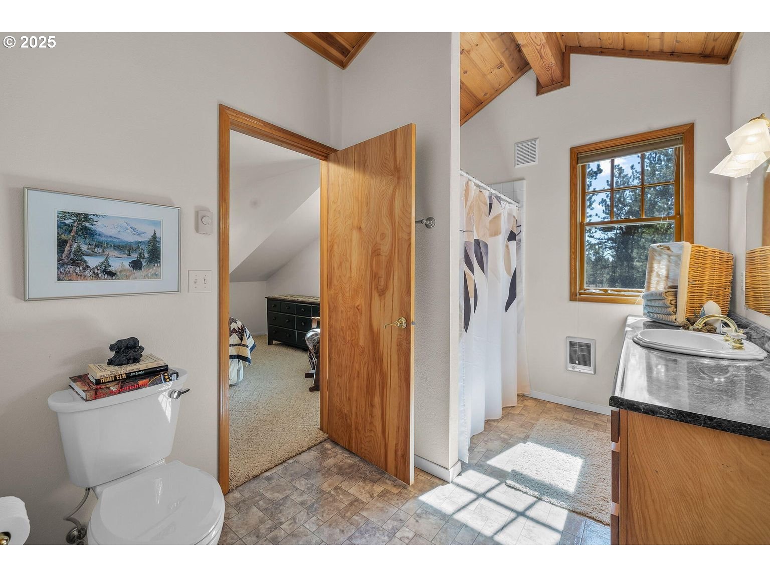 20779 Bear Gulch Road Canyon City, OR 97820 - Photo 20 of 35 a living room with furniture and a window