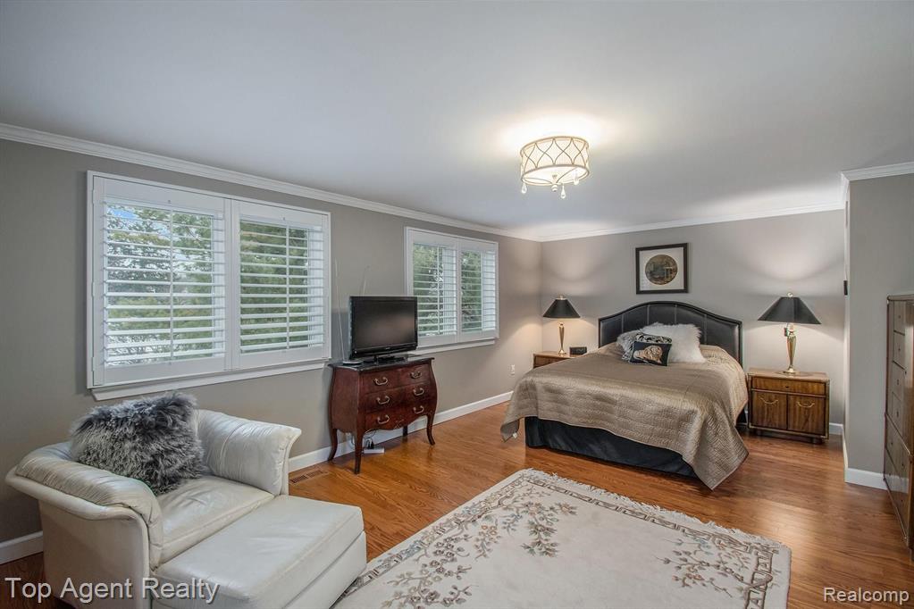 724 Lion Street Rochester Hills, MI 48307 - Photo 16 of 50