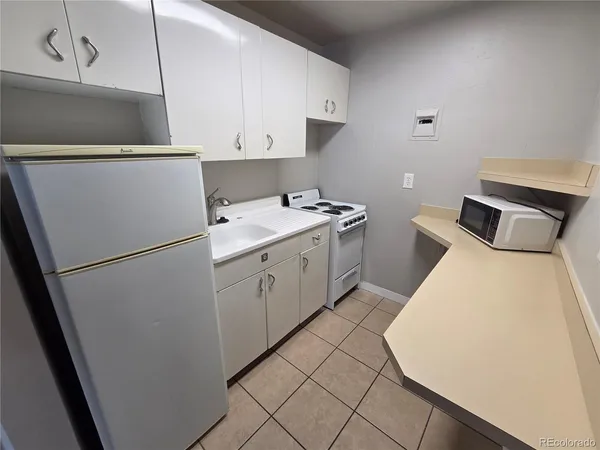 $1,300 | 197 East Powers Avenue, Unit 4, Littleton, CO 80121