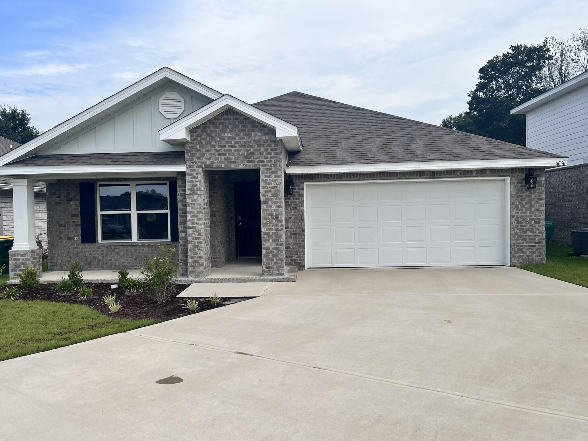 4636 Honor Guard Way Crestview, FL 32539 - Photo 1 of 28 Front