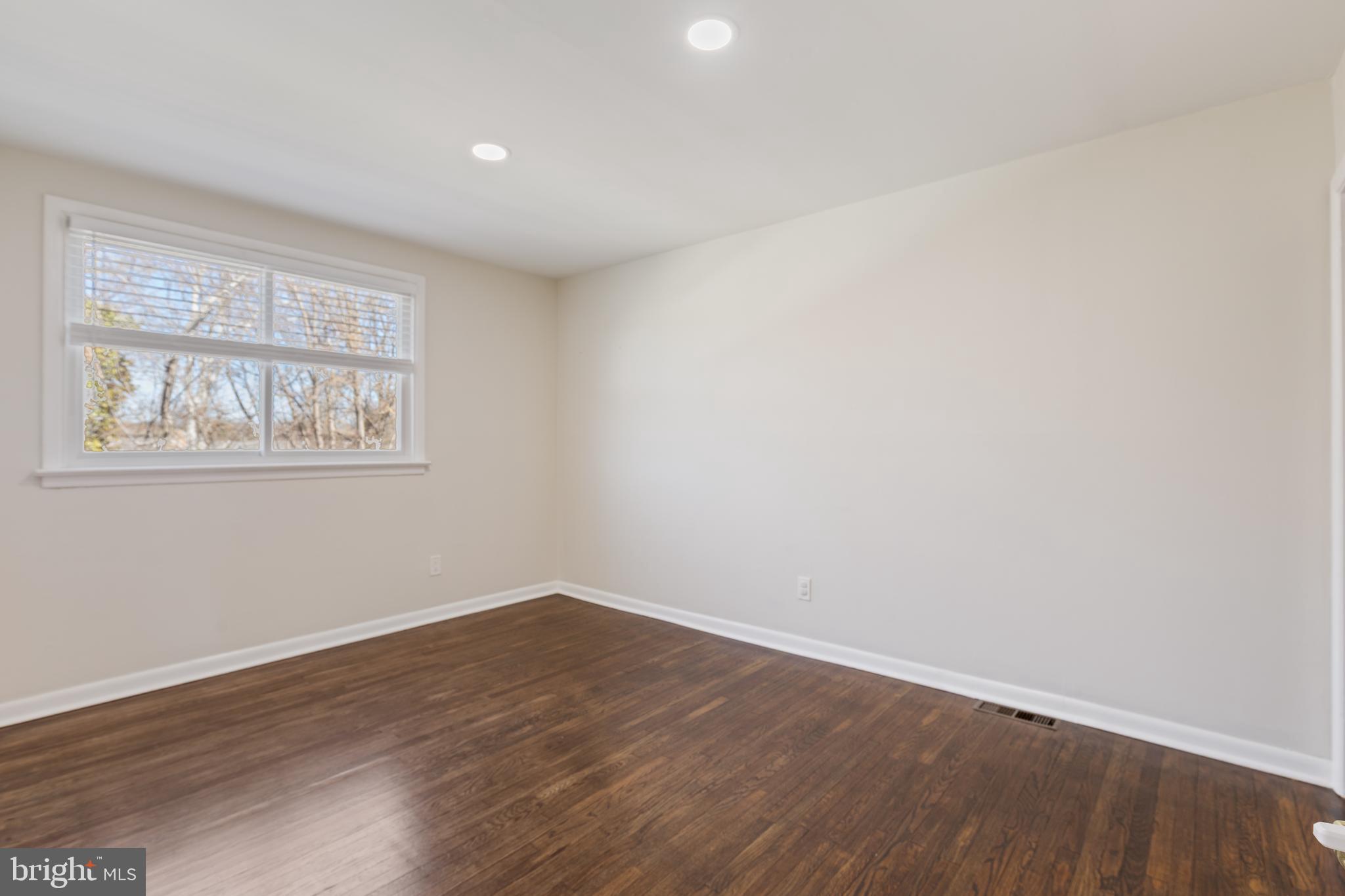 11804 Basile Road Philadelphia, PA 19154 - Photo 15 of 27 Gallery Image 15