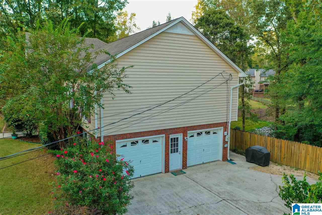 417 Russet Hl Road Birmingham, AL 35244 - Photo 4 of 43