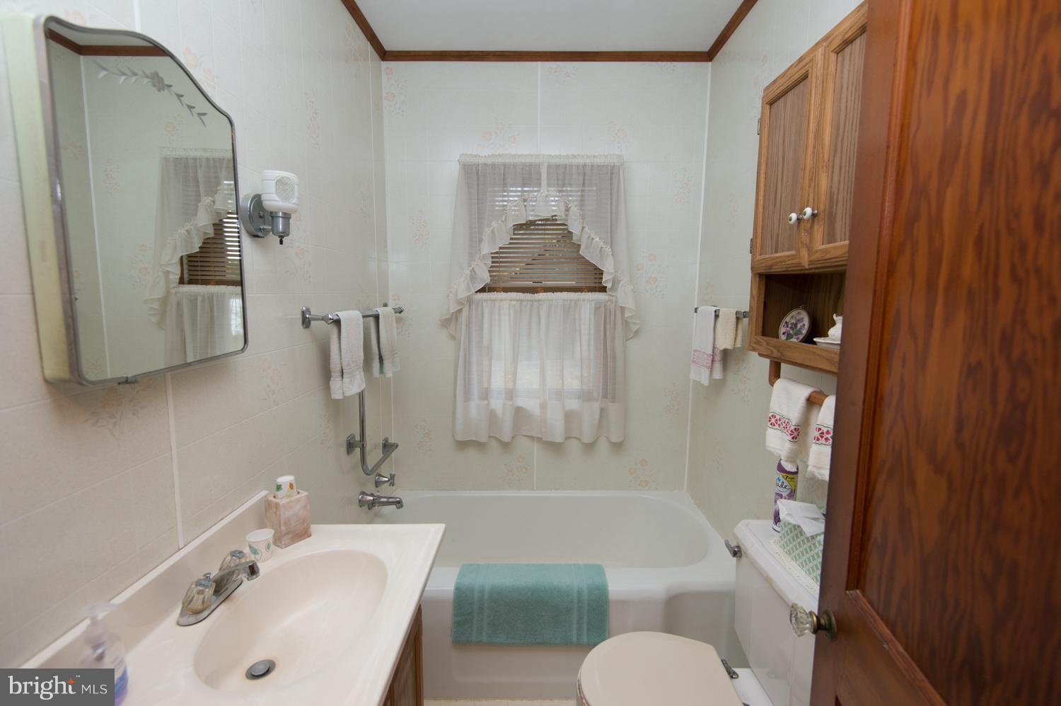 5812 Indian Quarter Road Cambridge, MD 21613 - Photo 13 of 27 Bath
