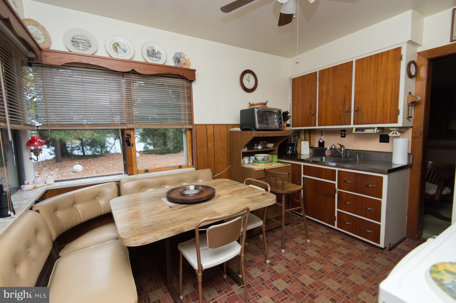 5812 Indian Quarter Road Cambridge, MD 21613 - Photo 5 of 27 Kitchen