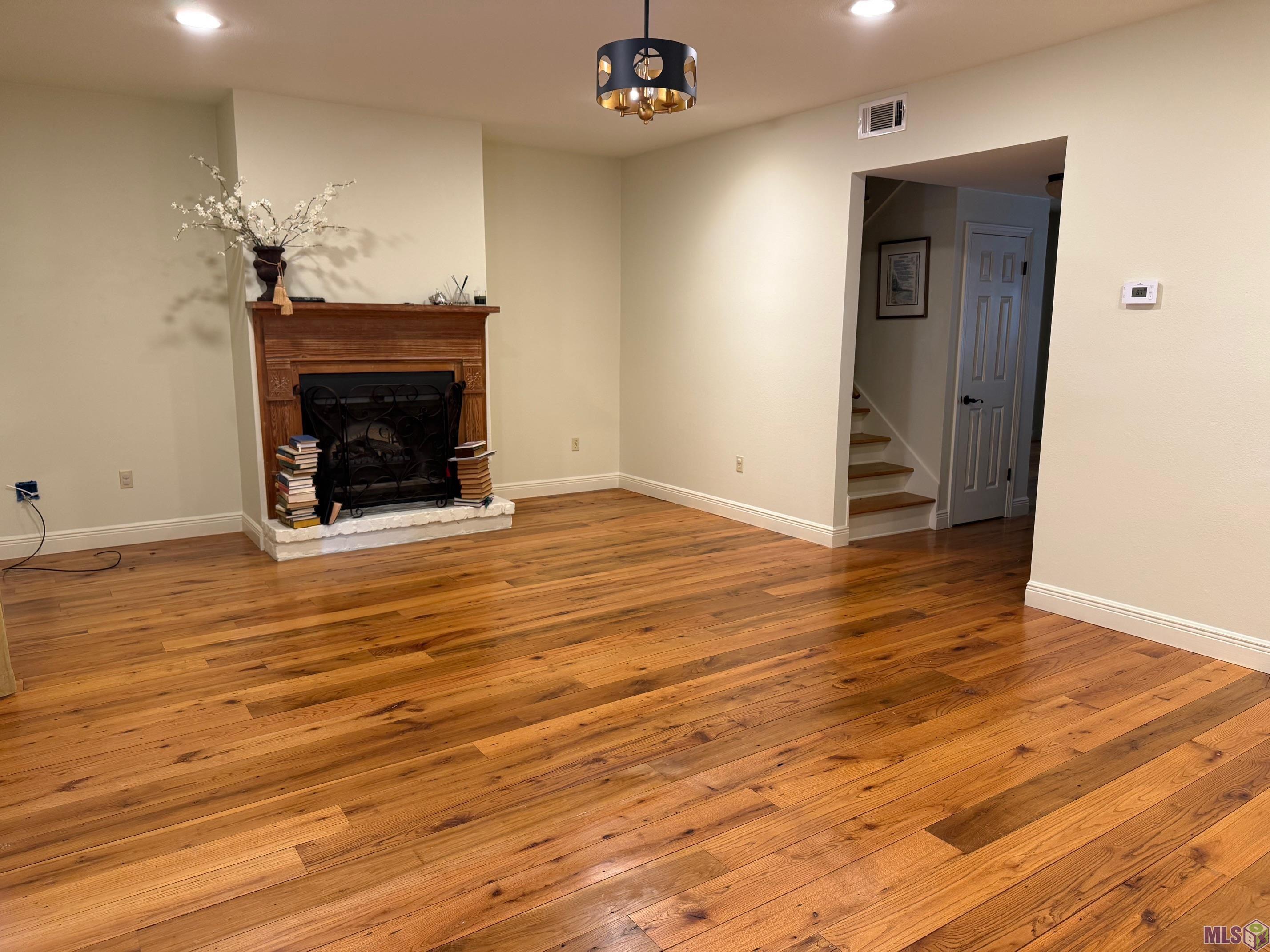 10127 Runnymede Avenue Baton Rouge, LA 70815 - Photo 2 of 8 livingroom