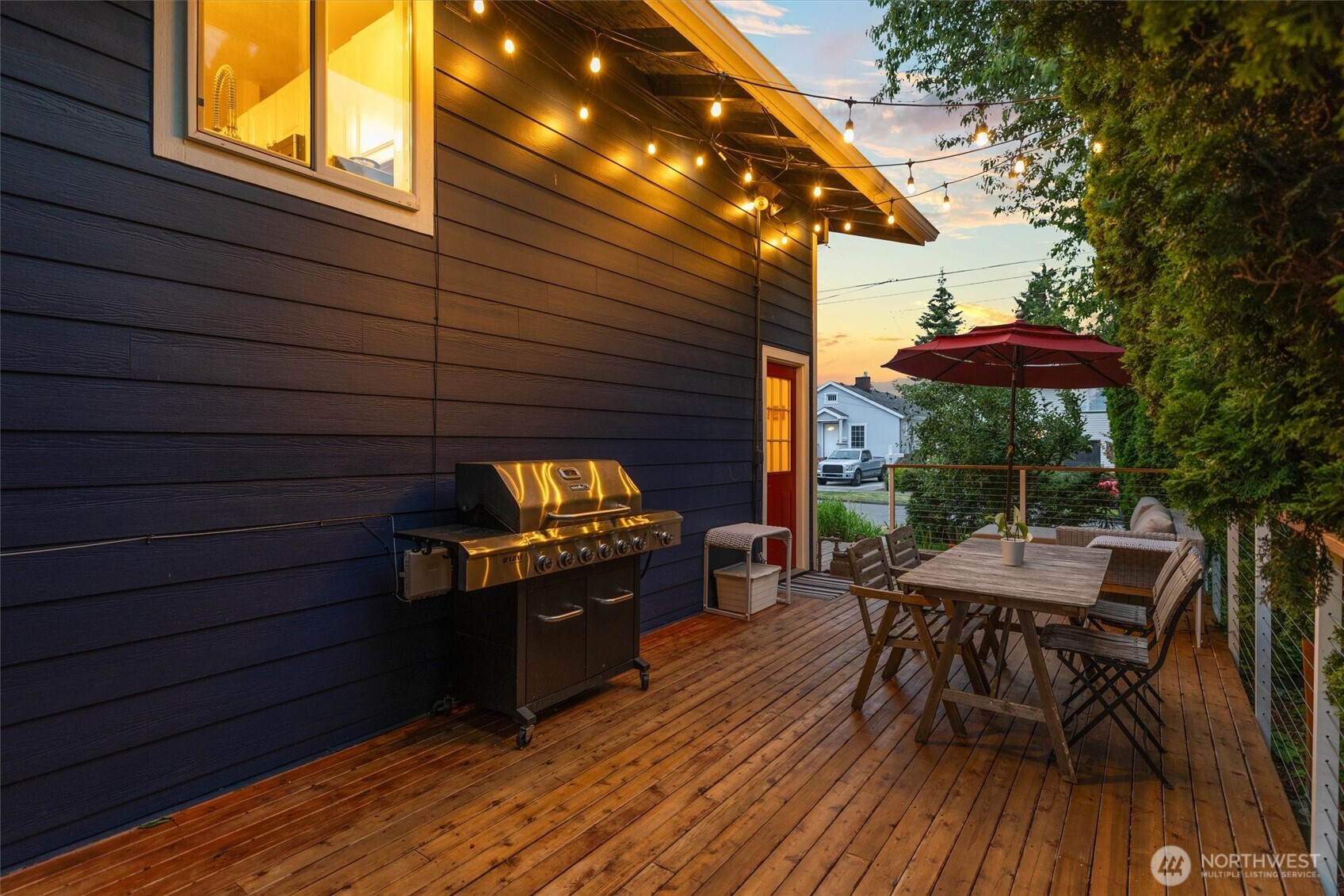 3238 Walnut Avenue Southwest Seattle, WA 98116 - Photo 35 of 40