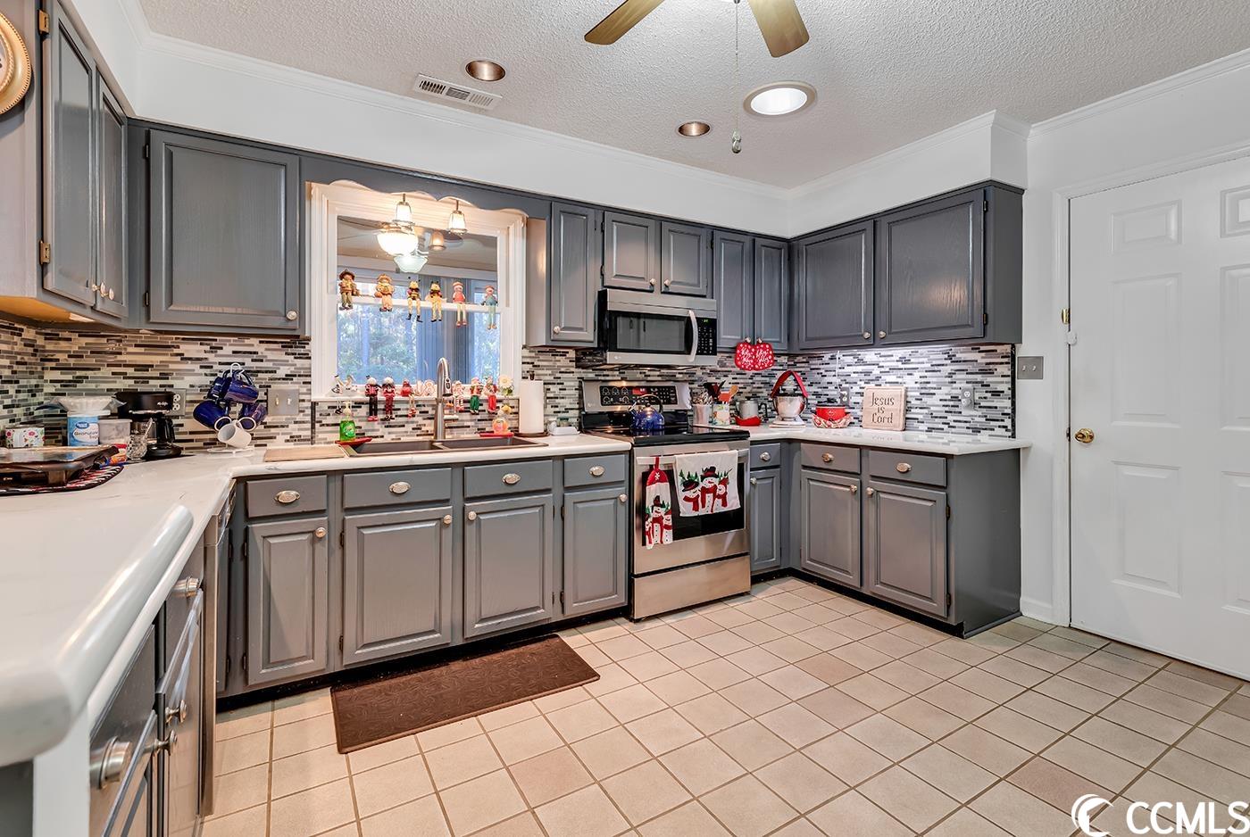 9433 Chicory Lane Murrells Inlet, SC 29576 - Photo 12 of 40 Gallery Image 12