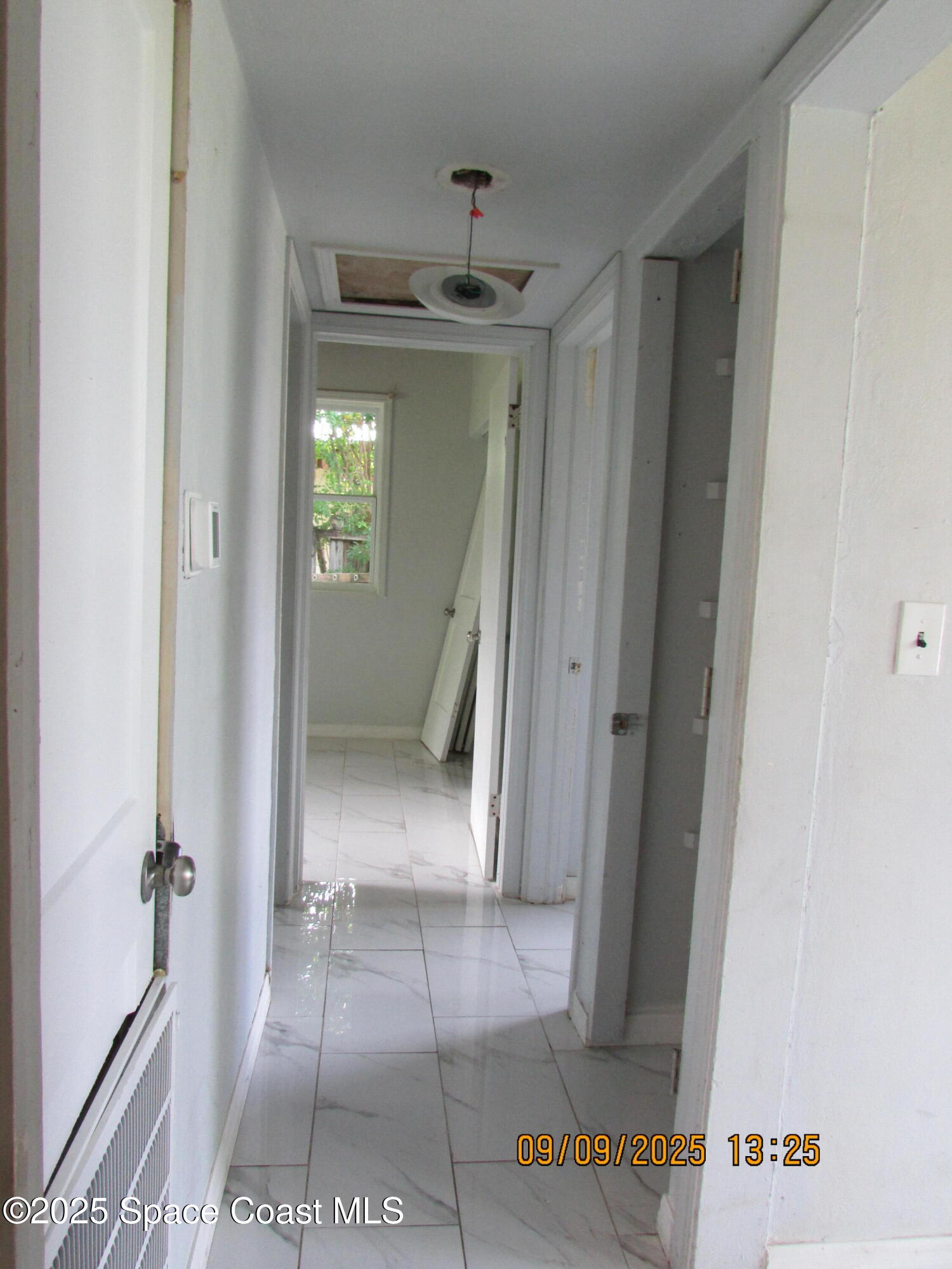 1647 Dixie Way Melbourne, FL 32935 - Photo 10 of 15 a view of entryway