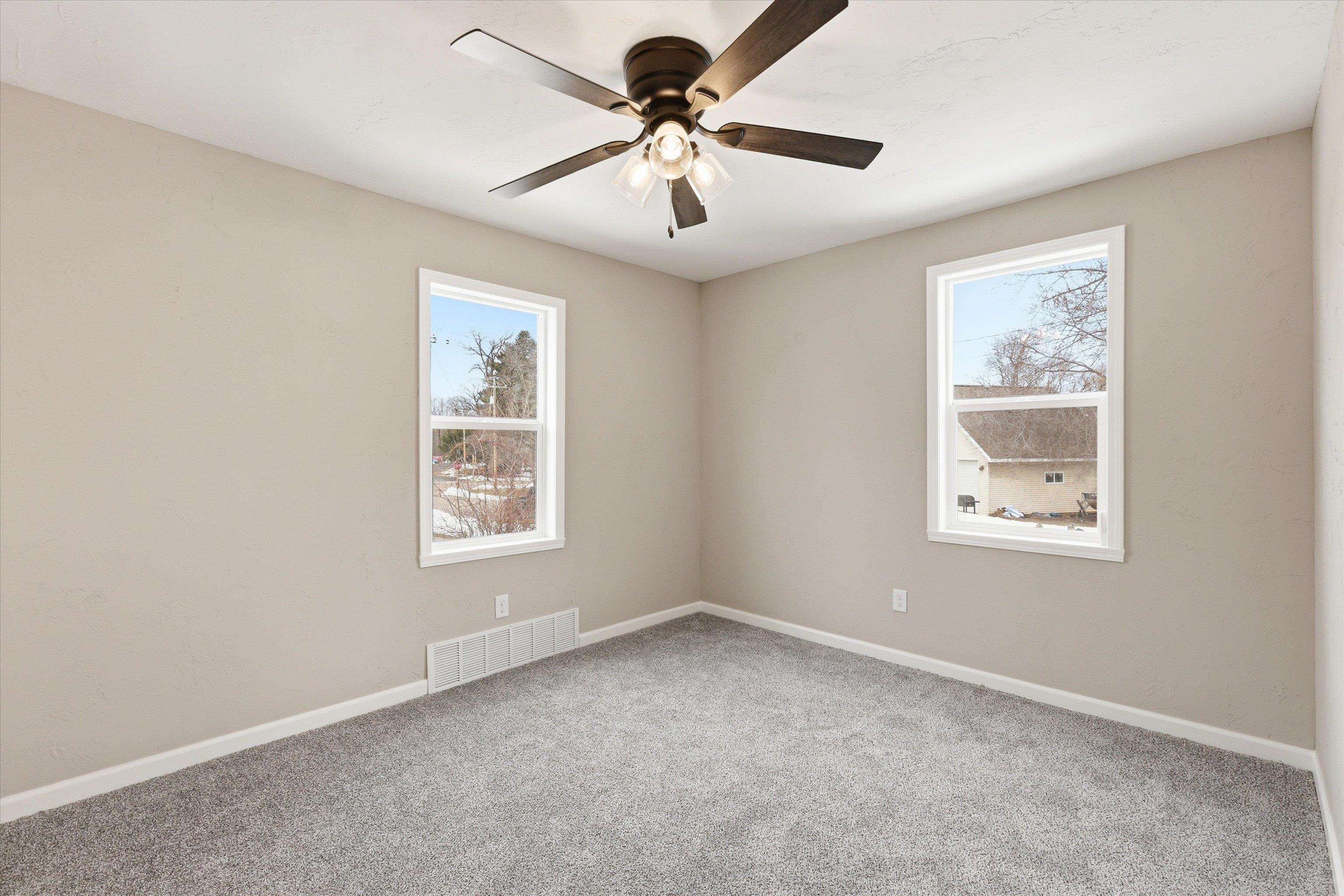 115 West 4th Street Manawa, WI 54949 - Photo 15 of 27