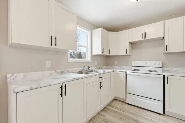 $230,000 | 115 West 4th Street, Manawa, WI 54949