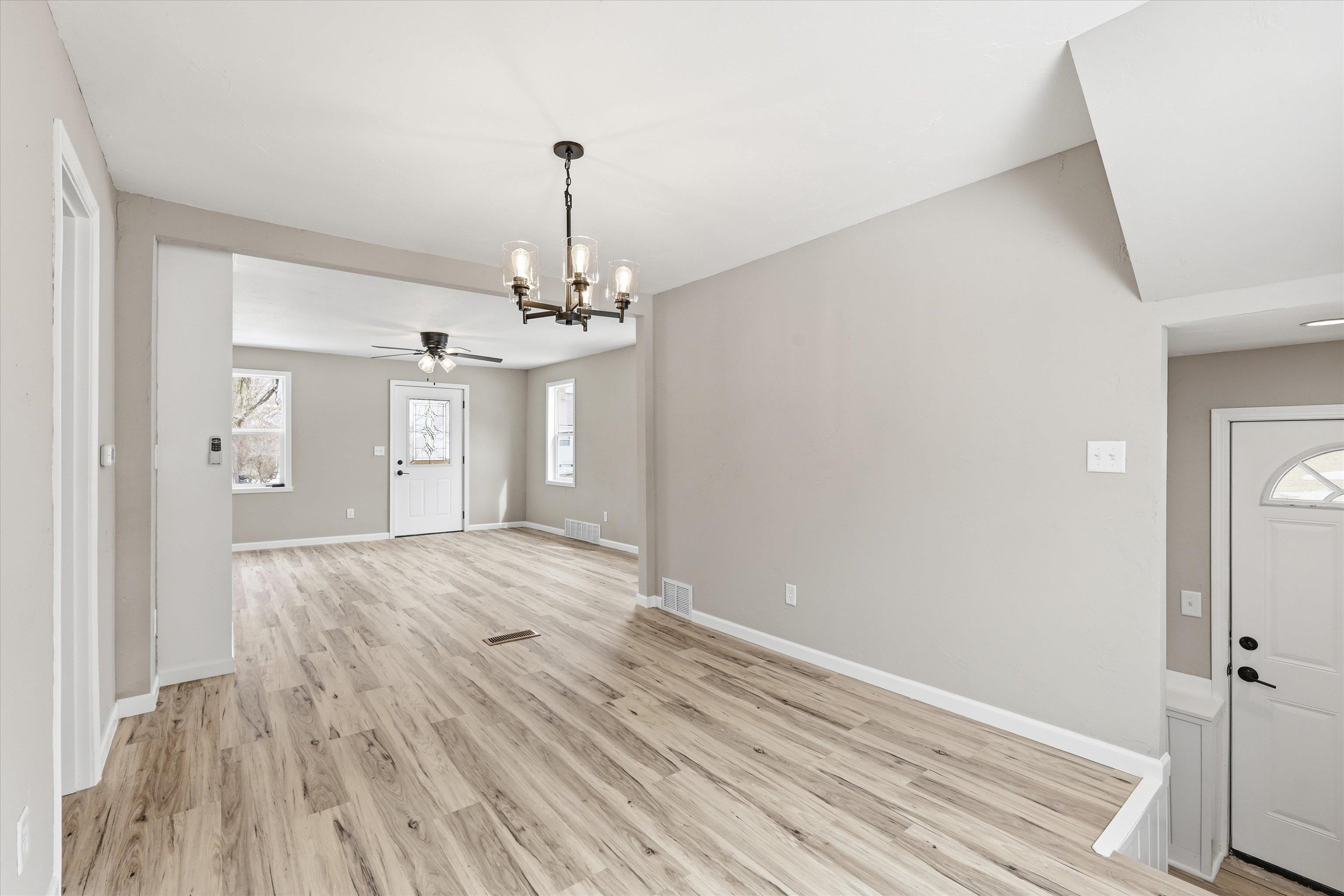 115 West 4th Street Manawa, WI 54949 - Photo 8 of 27