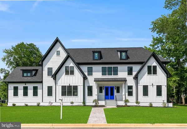 $3,000 | 2817 Derek Road, Alexandria, VA 22306