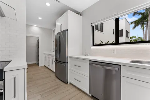 $6,200,000 | 1121 Bel Air Drive, Highland Beach, FL 33487
