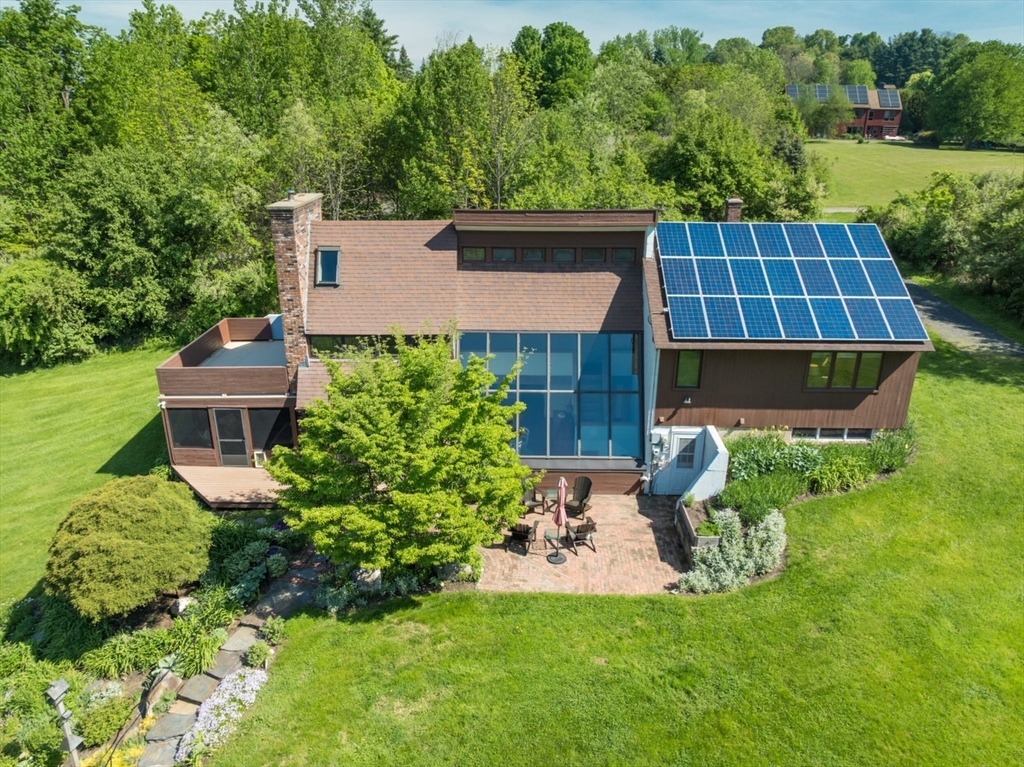 400 Middle Street Amherst, MA 01002 - Photo 4 of 42