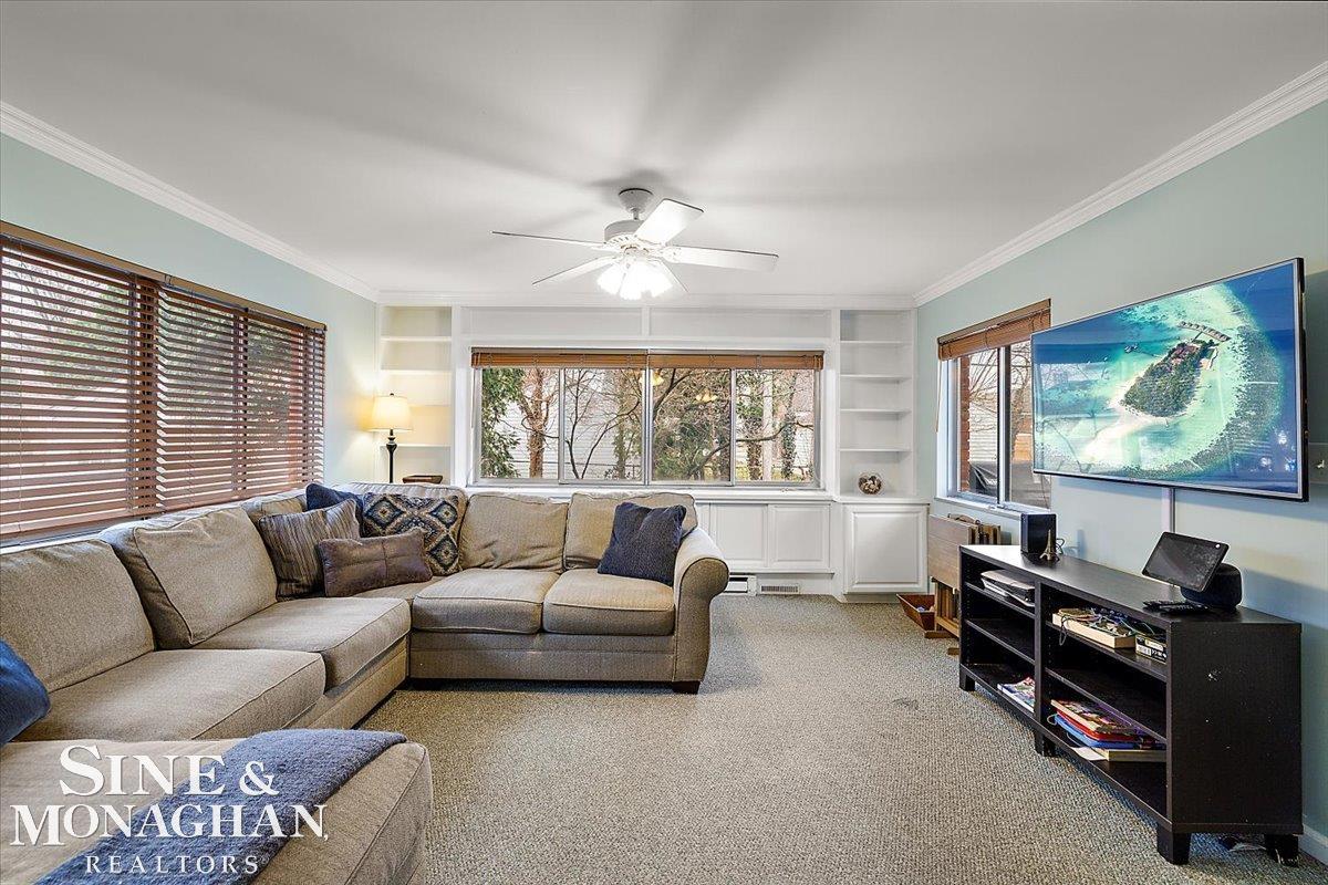 2207 Hawthorne Road Grosse Pointe, MI 48236 - Photo 5 of 42 50170011-c26b1f18-b136-4462-9d88-aa55fe5a066e.JPG