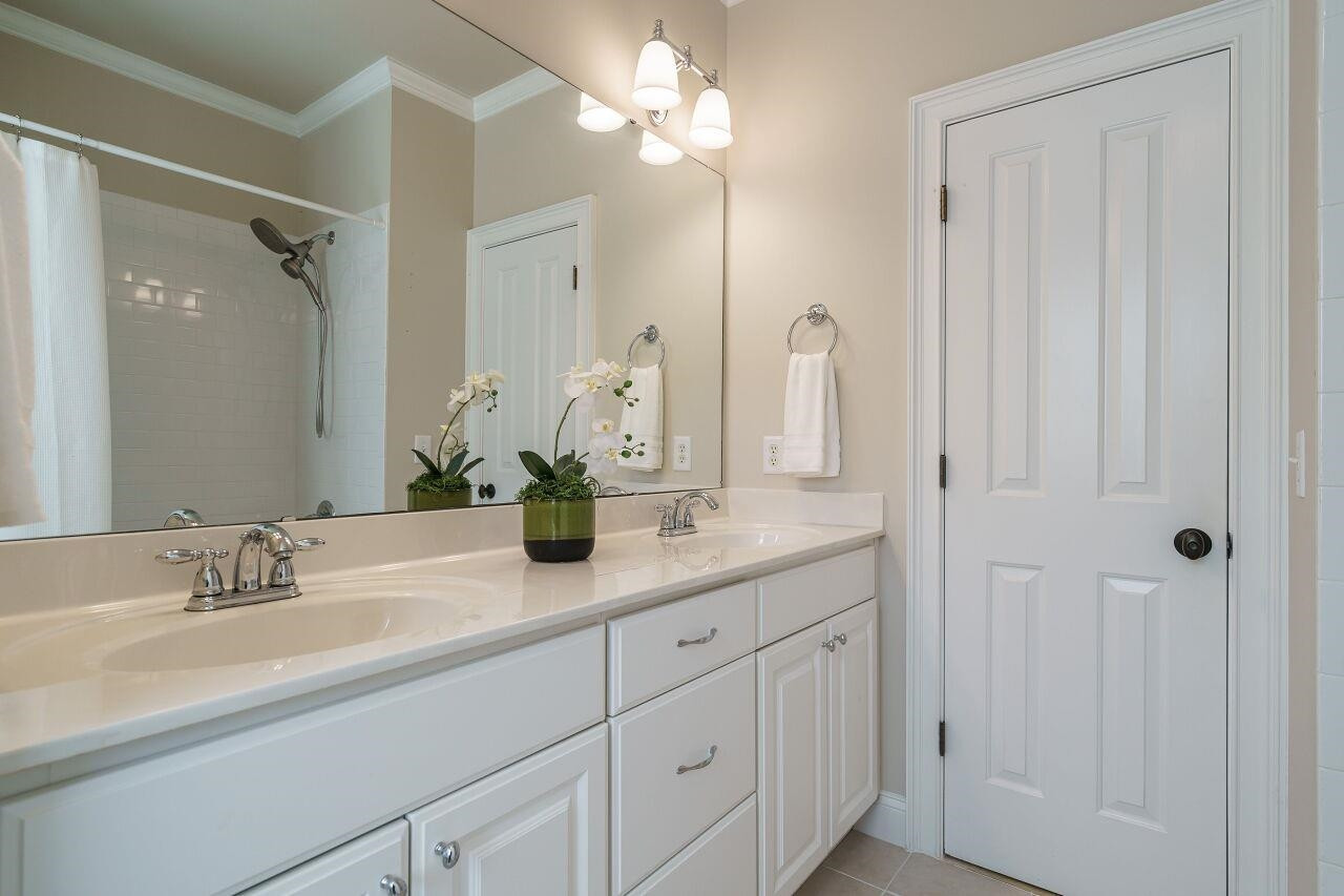 3127 Briar Stream Run Raleigh, NC 27612 - Photo 25 of 38 Full bathroom