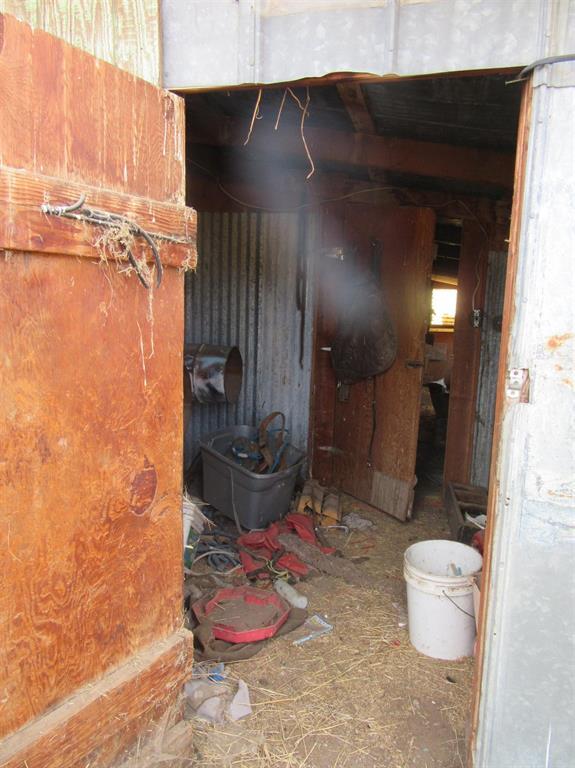 4130 Sheep Mountain Road Macdoel, CA 96058 - Photo 8 of 18 4130 sheep mountain tack room