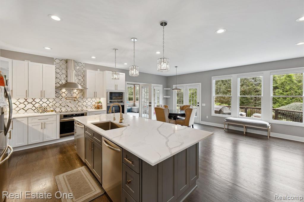 50066 Oak View Court Plymouth, MI 48170 - Photo 17 of 65 Gallery Image 17