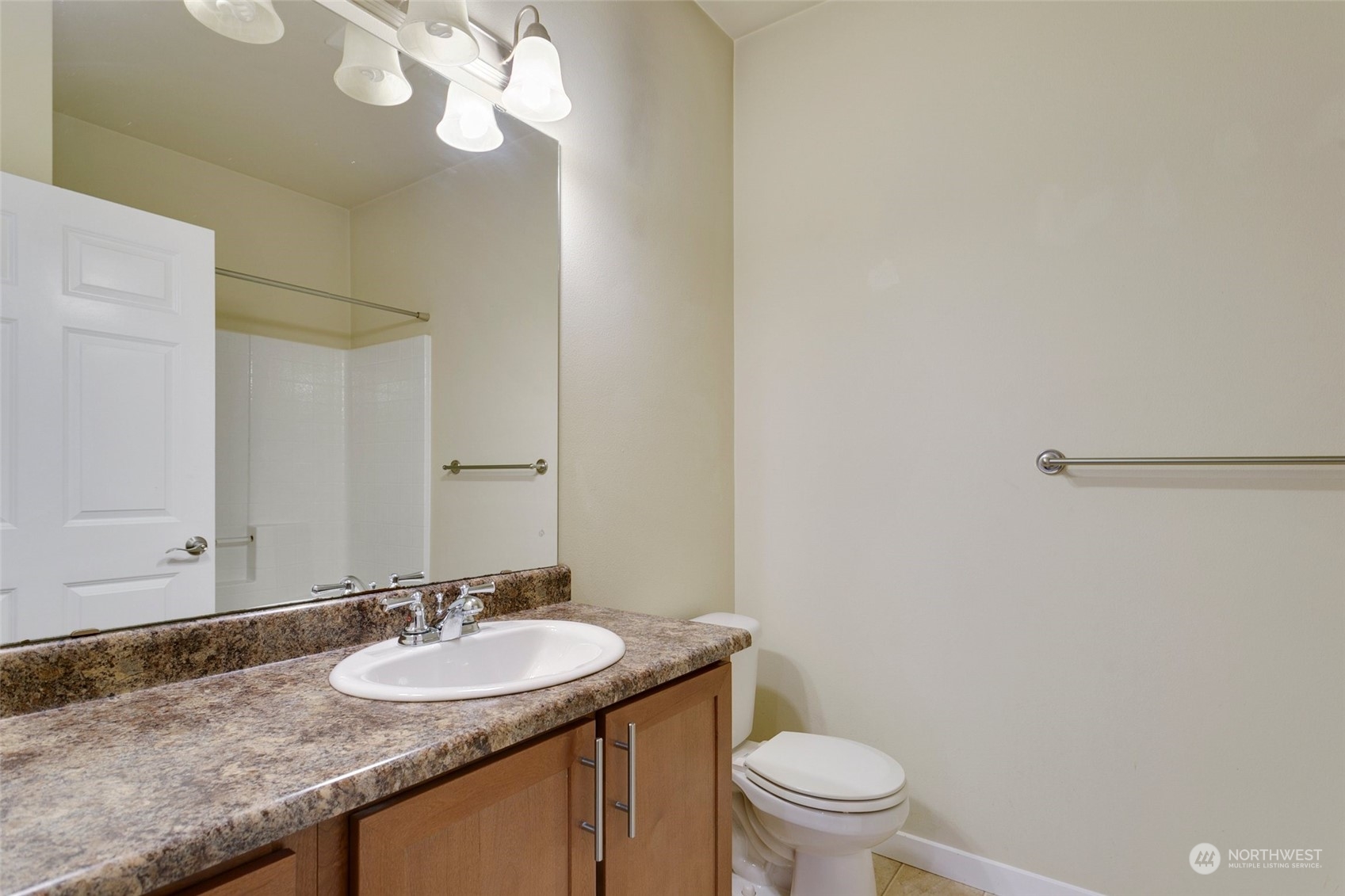 1900 Weaver Road, Unit H101 Snohomish, WA 98290 - Photo 12 of 23 Gallery Image 12
