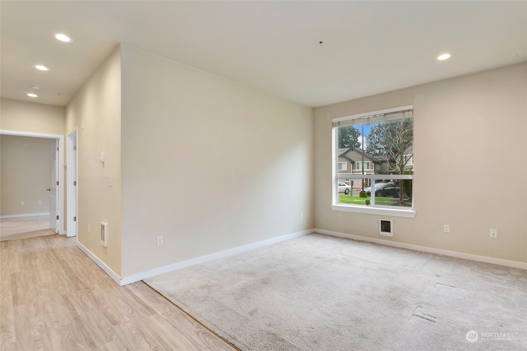 1900 Weaver Road, Unit H101 Snohomish, WA 98290 - Photo 2 of 23 Gallery Image 2