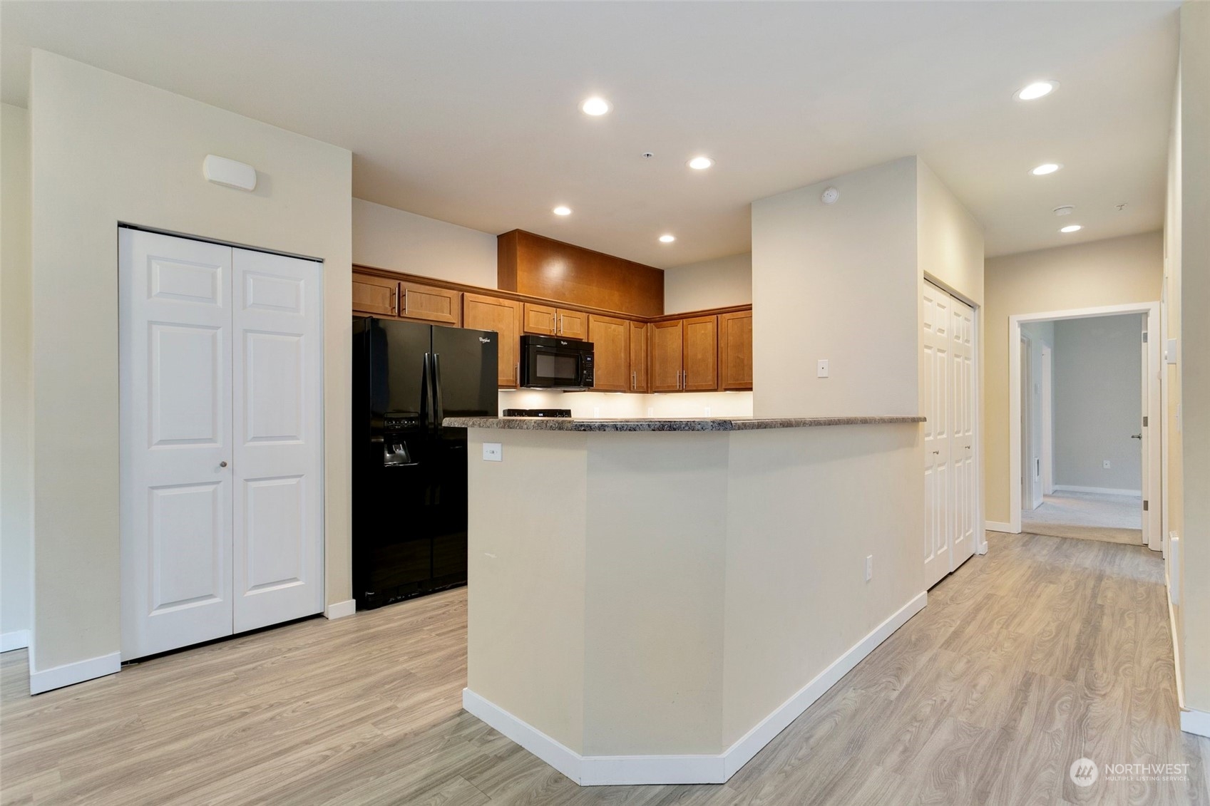 1900 Weaver Road, Unit H101 Snohomish, WA 98290 - Photo 6 of 23 Gallery Image 6