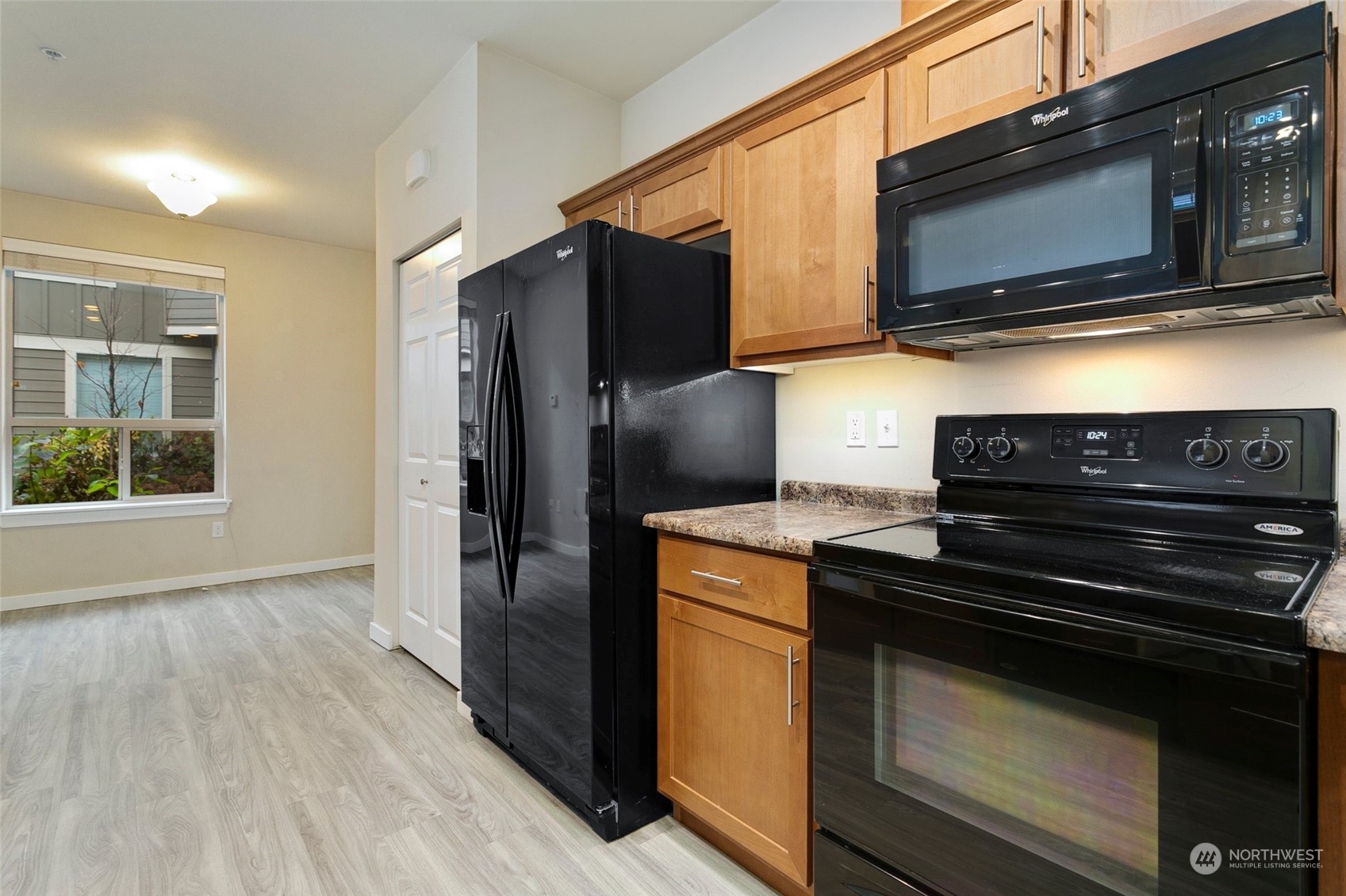 1900 Weaver Road, Unit H101 Snohomish, WA 98290 - Photo 7 of 23 Gallery Image 7