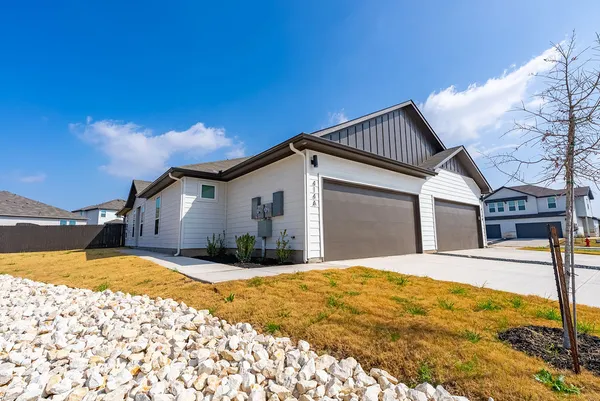 $1,800 | 414 Cross Barn Boulevard, Unit A, Buda, TX 78610