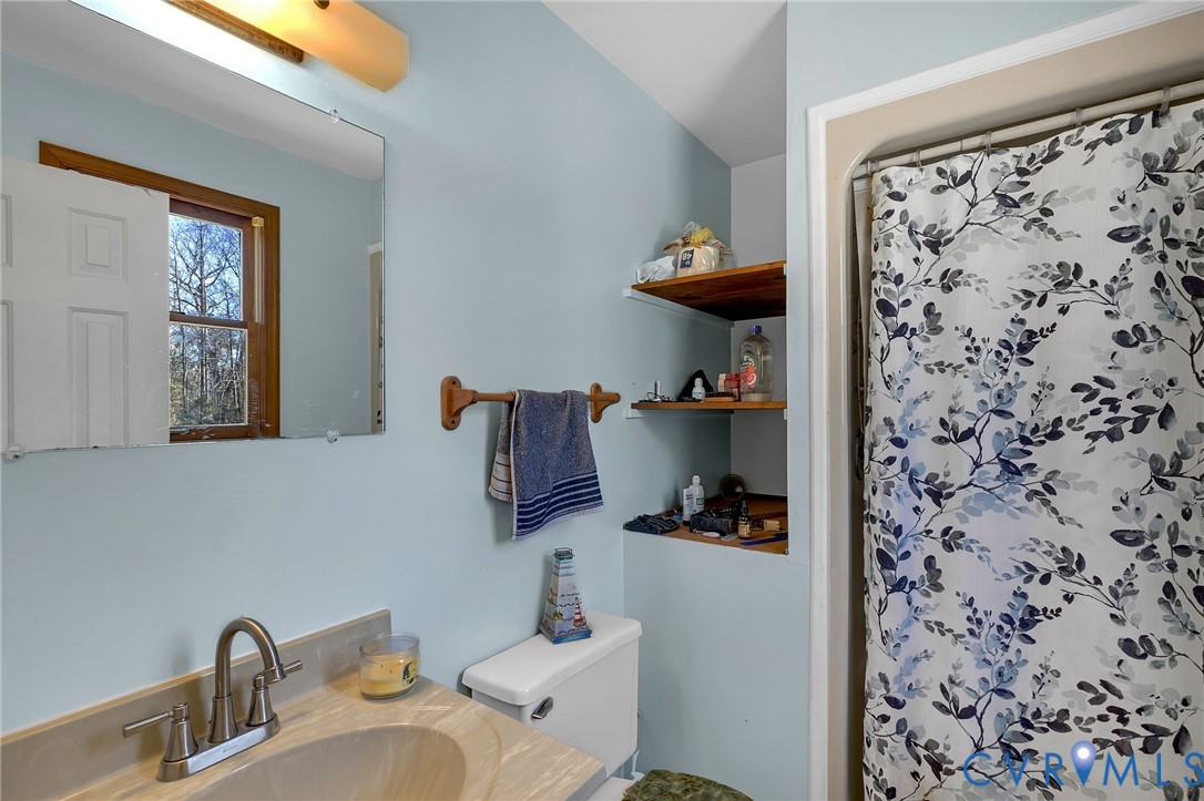 9925 Friendship Road Gloucester, VA 23061 - Photo 11 of 33