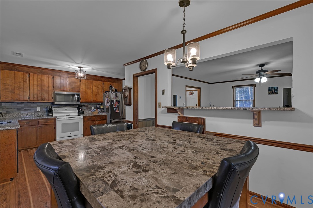 9925 Friendship Road Gloucester, VA 23061 - Photo 8 of 33